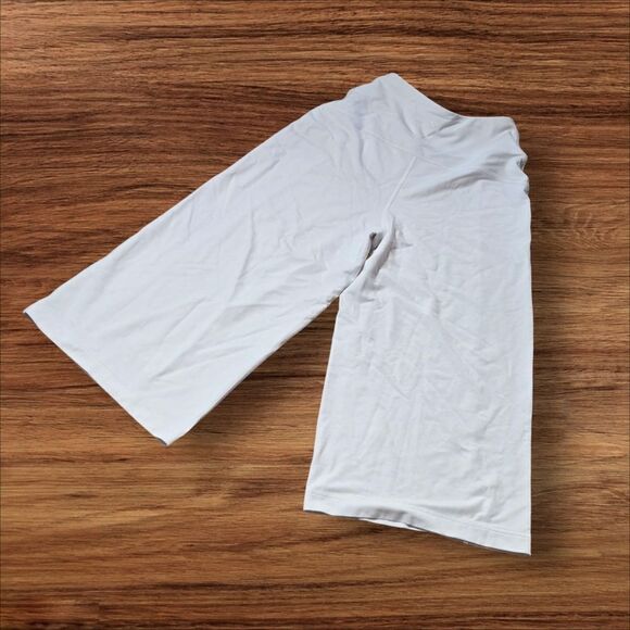 Lululemon White Cropped Wide Leg Pants - Picture 1 of 7